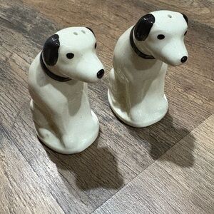 RCA Victor Nipper Salt and Pepper Set